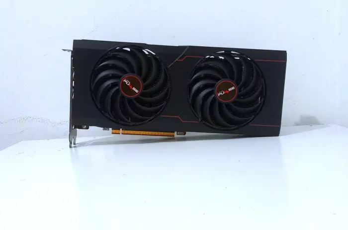 RX 6700XT SAPPHIRE PULSE GAMING OC 12GB GDDR6 192 BITS desempenho Bruto!