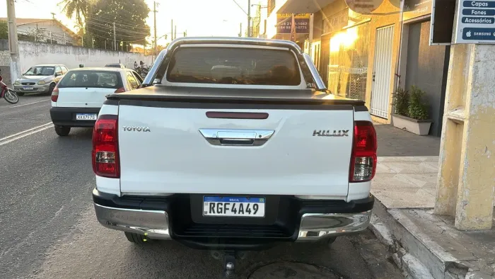 Toyota Hilux CD SR 4X4 2.8 TDI Diesel Aut. 2020
