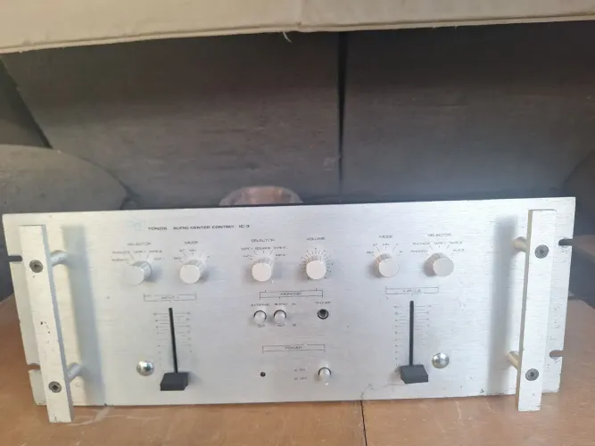 Mixer tonos ic3 padrão rack prata