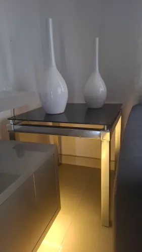 Vendo mesa de centro (não é mesa de jantar)