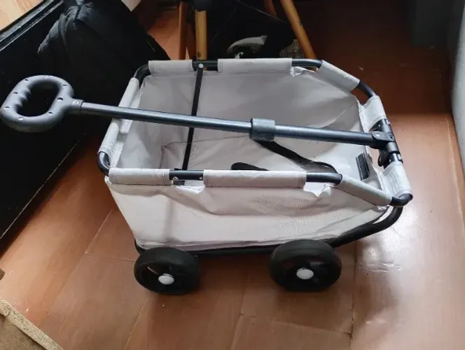 Carrinho de Transporte para Pet / Cachorro Dobrável - R$ 300