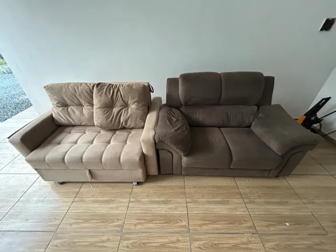 Doa-se dois sofás (um é sofa cama)