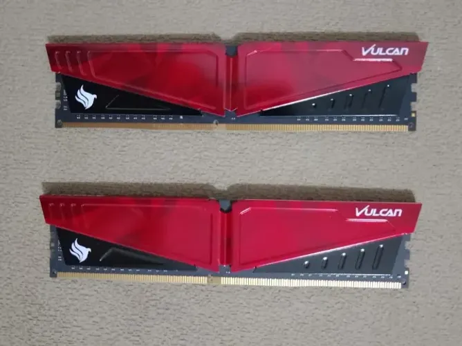 Memória RAM Team Group T-Force Vulcan Pichau 16GB (2x8GB) 3600Mhz