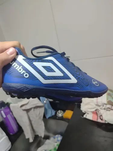 Chuteira Umbro Orbit usado poucas vezes