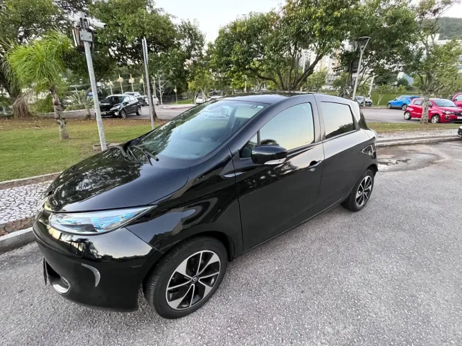 Renault Zoe Intense 92cv (elétrico) 2019