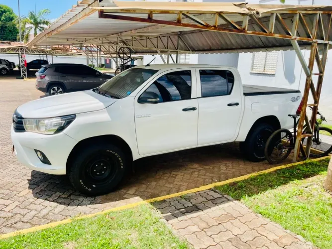 Toyota Hilux CD 4X4 2.8 Diesel Mec. 2019