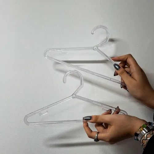 Cabides infantis em acrilico transparente