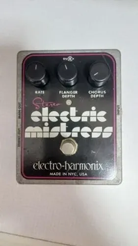 Pedal EHX Eletruc Mistress Flanger e Chorus