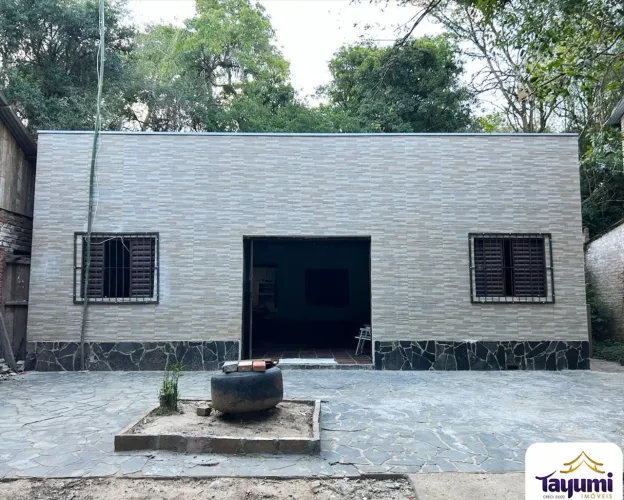 Casa semimobiliada à venda em Balneário Porto Ferreira