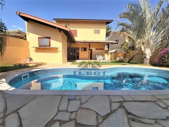 Casa à Venda ou locação no Condomínio Jardim América Vinhedo/SP