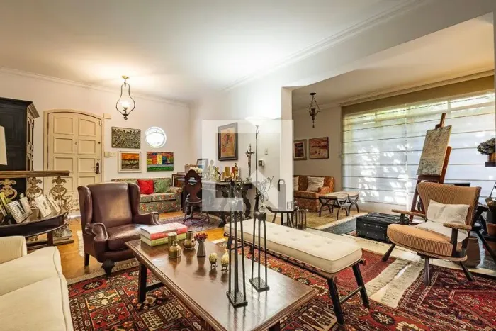 Casa à Venda - Jardim Europa, 2 Quartos, 350 m2