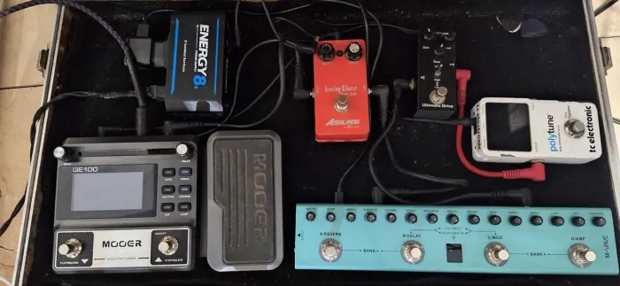 Setap de pedais para guitarra.