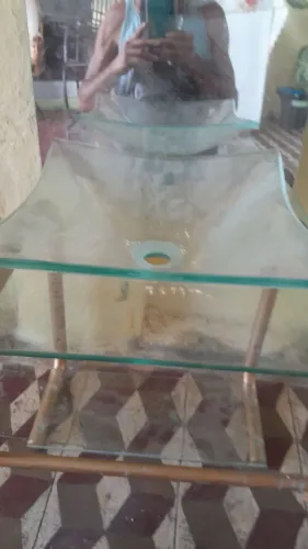 Pia de rosto de vidro