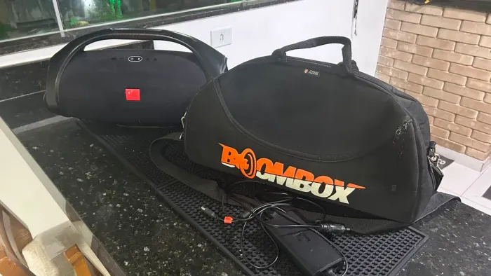 JBL 2 Bombox