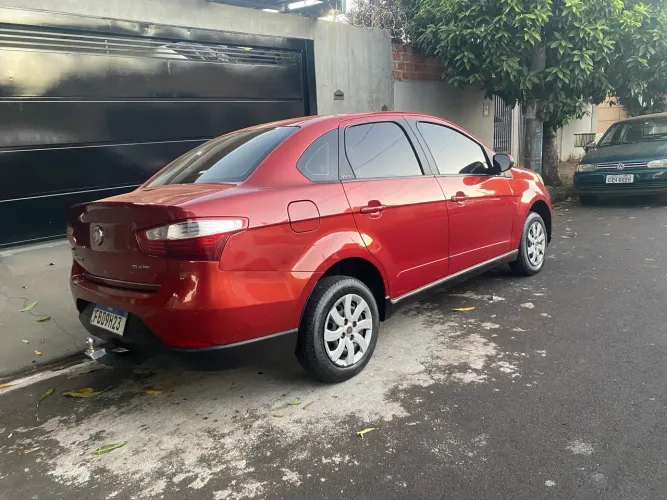 Fiat Grand Siena Attrac. 1.4 EVO F.flex 8V 2013