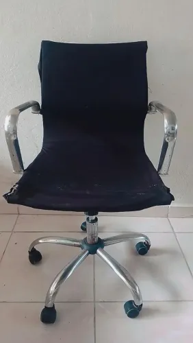 Cadeira giratória pra quem realmente está precisando 
