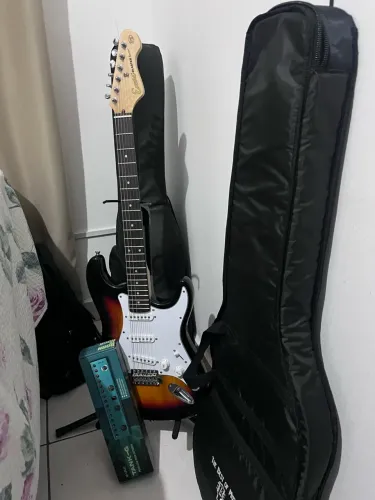 Guitarra e pedaleira
