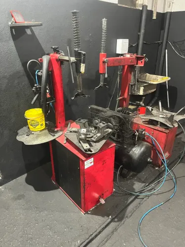 Desmontadora de pneu