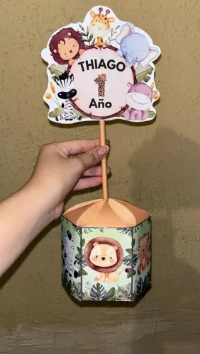 Centro de mesa personalizado para aniversario