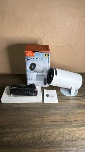 Projetor HY300 Wi-Fi/Bluetooth 4K - Valor Negociável