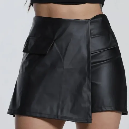 short saia em courino