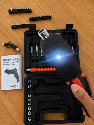 Kit parafusadeira e furadeira doméstica com maleta leve