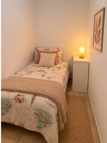 Quarto Individual  Feminino - Mobiliado no Tatuapé - Próximo ao Metrô