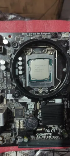 Placa mãe gigabyte + Intel i5-7400+aircooler