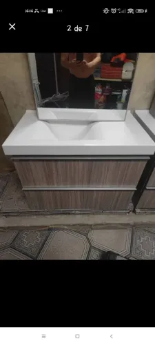 Gabinete para banheiro em ótimo estado.