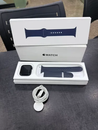 Apple Watch SE 2ª 44MM seminovo com bateria 100%