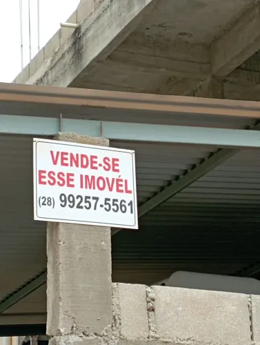 Vende-se obra em construção