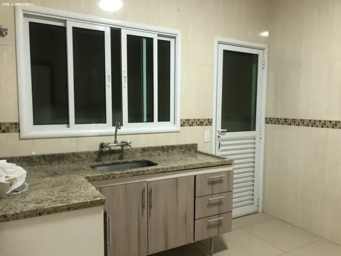 Casa para Locação em Indaiatuba, Vila Aurora, 2 dormitórios, 1 suíte, 2 banheiros, 2 vagas