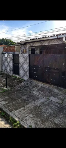 1 casa muito boa toda na cerâmica e PVC interessados fala no zap *23