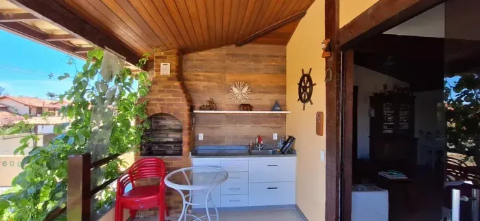 Casa de condomínio TEMPORADA com 2 quartos PARA 04 HÓSPEDES