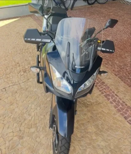 V Strom Muito conservada.