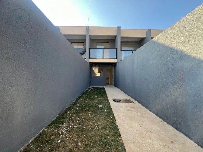 Casa Geminada á venda no bairro Jardim Leblon, Belo Horizonte - MG.