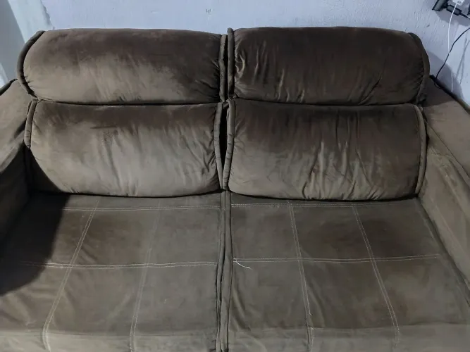 Vendo este sofa retrato e reqrinavel 