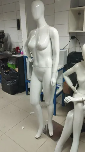 Manequim Feminino 