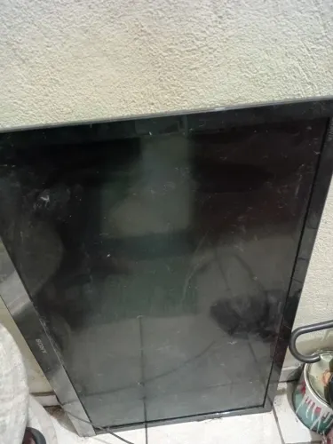 TV 40 POLEGADAS SONY Bravia com defeito
