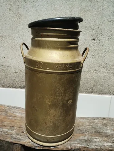 Leiteira INARME de metal 30 litros antiga/retrô/decoração 