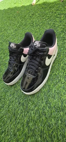 Tênis Nike Air Force 1 Low "Black Patent Pink" tam 39