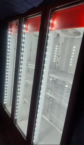 Expositor refrigerador 3 porta