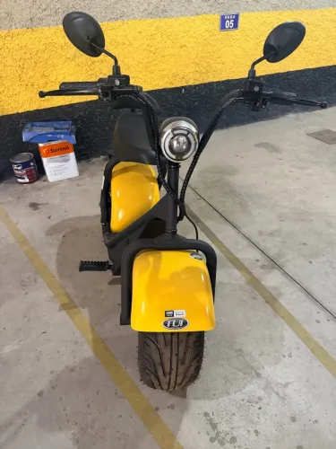 Scooter elétrica TUI