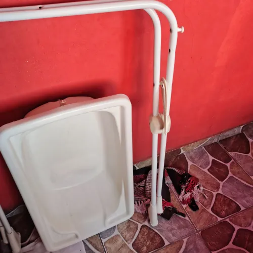 Banheira bebê com suporte 