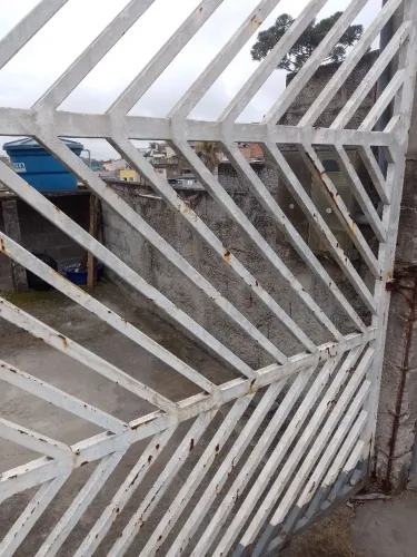 Portão de ferro