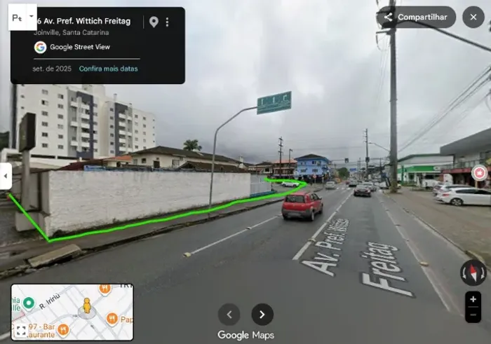 Esquina com 690m2 com excelente ponto comercial