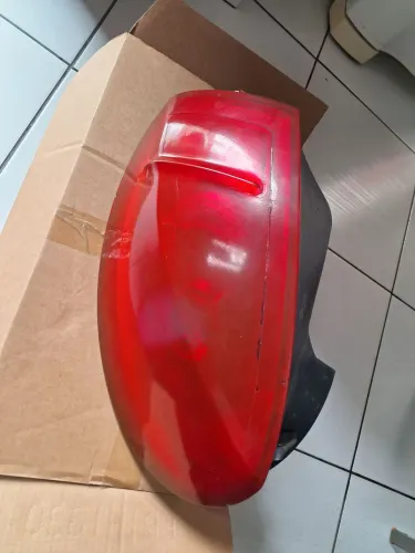 Lanterna traseira do Fiat Bravo lado esquerdo
