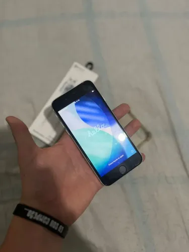 iPhone SE 64GB 2020 ?