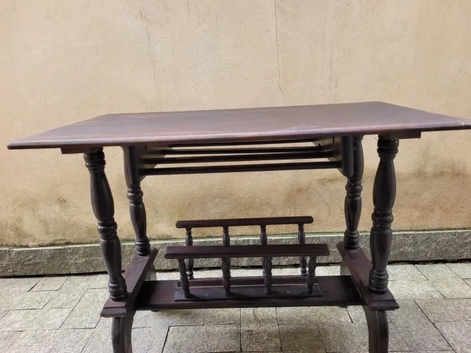 Mesa antiga
