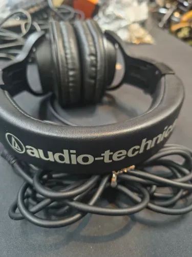 Fone de ouvido audio technica profissional ath-m20x couro muita qualidade áudio perfeito 